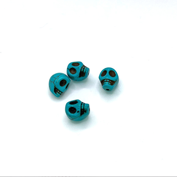 Turquoise hand carved skull beads - Picture 7 of 7